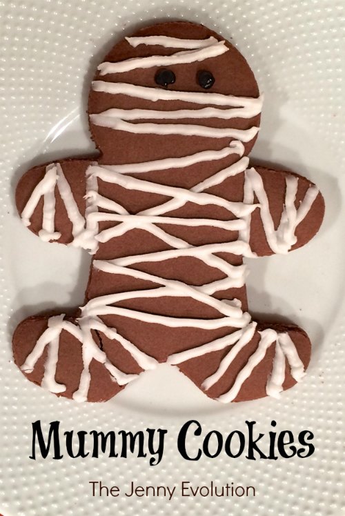 Mummy Cookies for Halloween | The Jenny Evolution