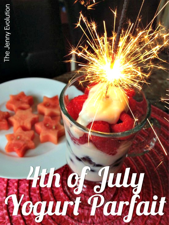 4th of July Food: Yogurt Parfaits from The Jenny Evolution