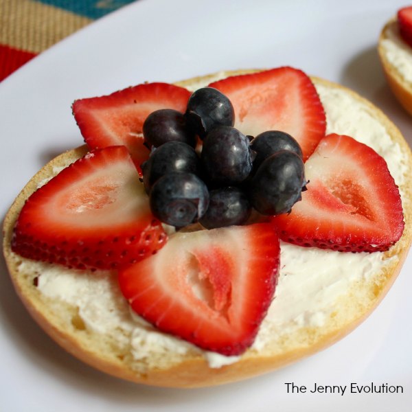 Strawberry Blueberry Breakfast Bagels for 4th of July! 